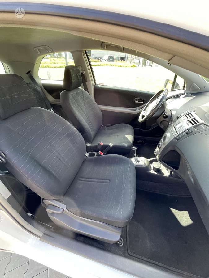 Toyota Yaris - 9