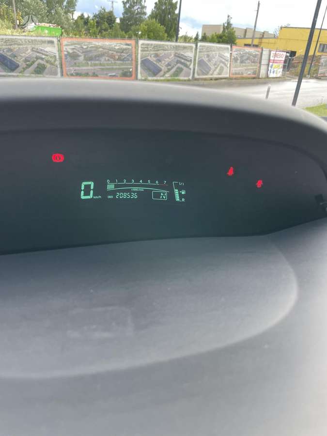 Toyota Yaris - 11