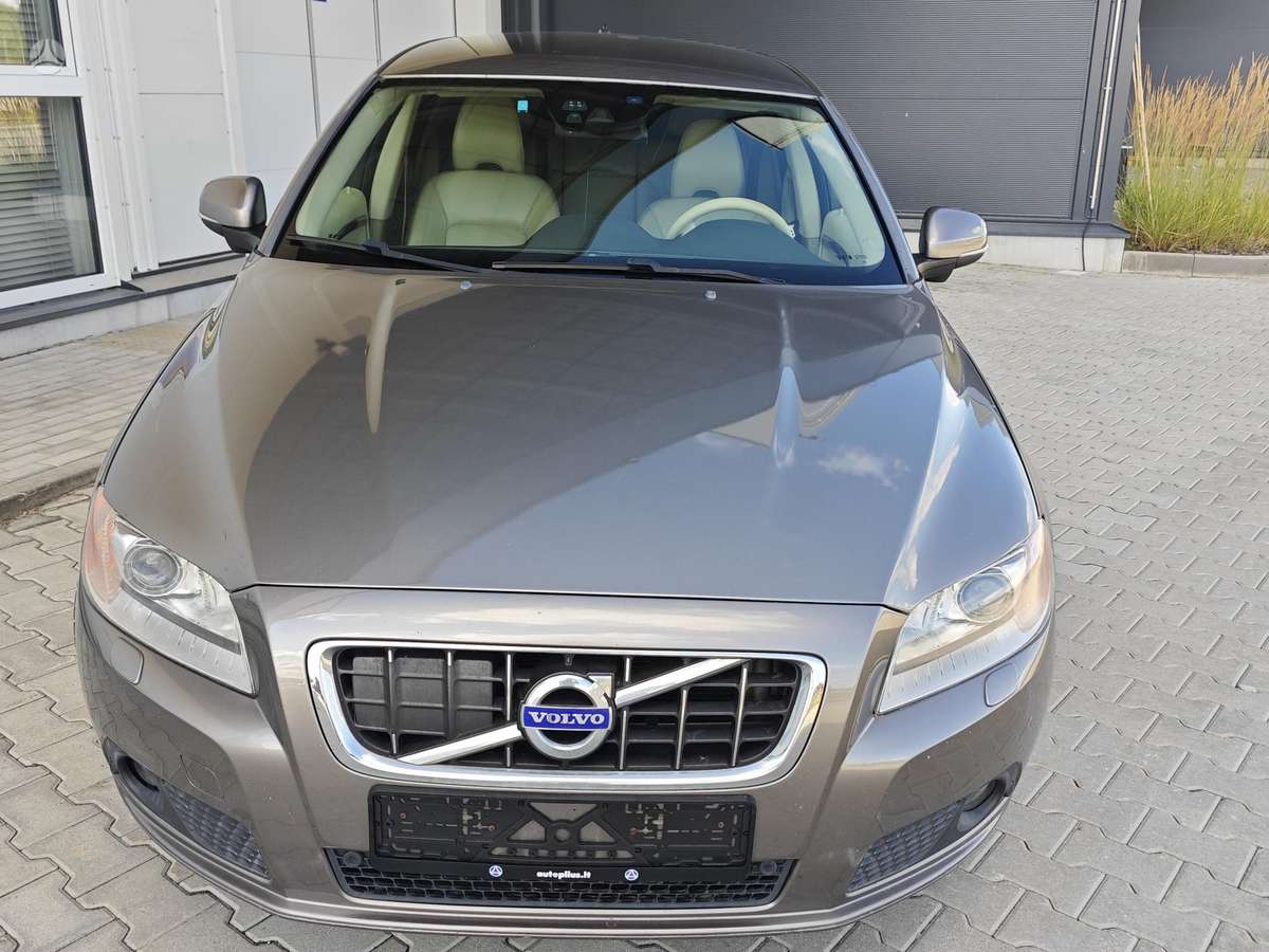 Volvo V70, 2.0 l., Универсал