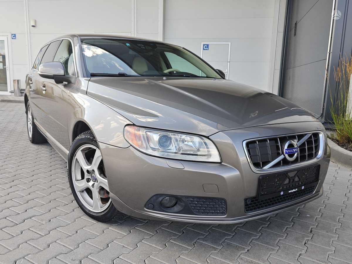 Volvo V70, 2.0 l., Универсал