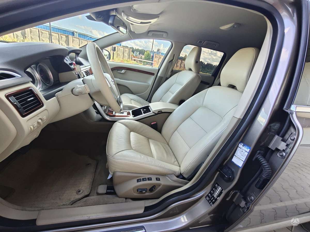 Volvo V70, 2.0 l., Универсал