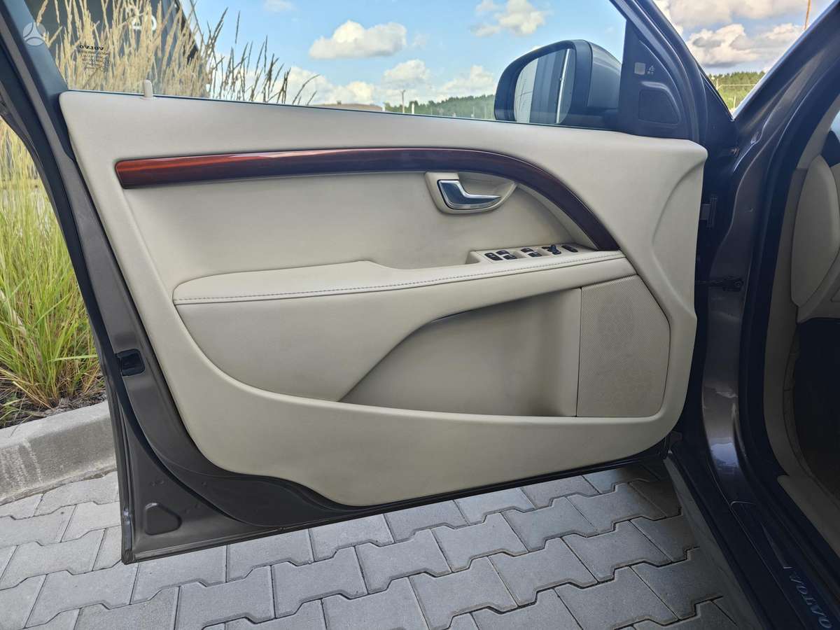 Volvo V70, 2.0 l., Универсал