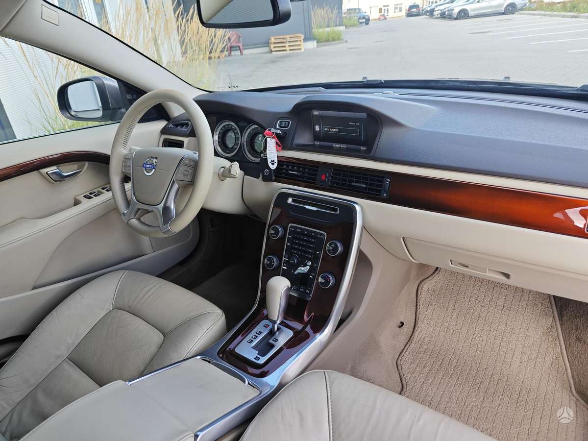 Volvo V70, 2.0 l., Универсал