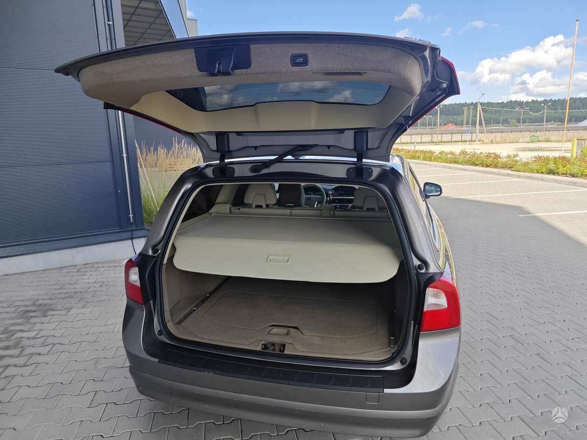 Volvo V70, 2.0 l., Универсал
