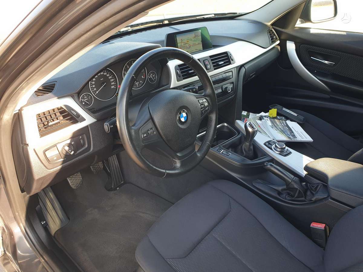 BMW 318, 2.0 l., Седан