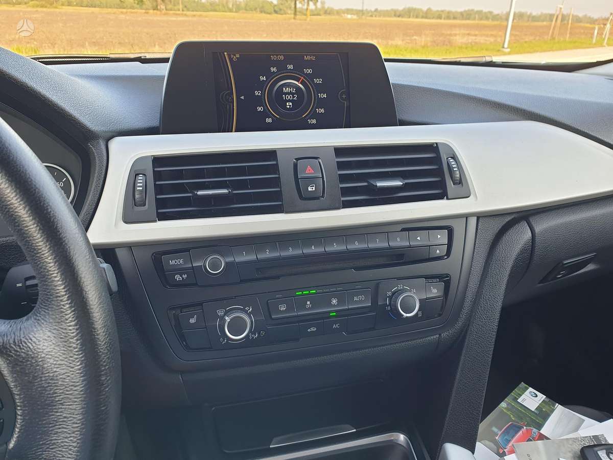 BMW 318, 2.0 l., Седан