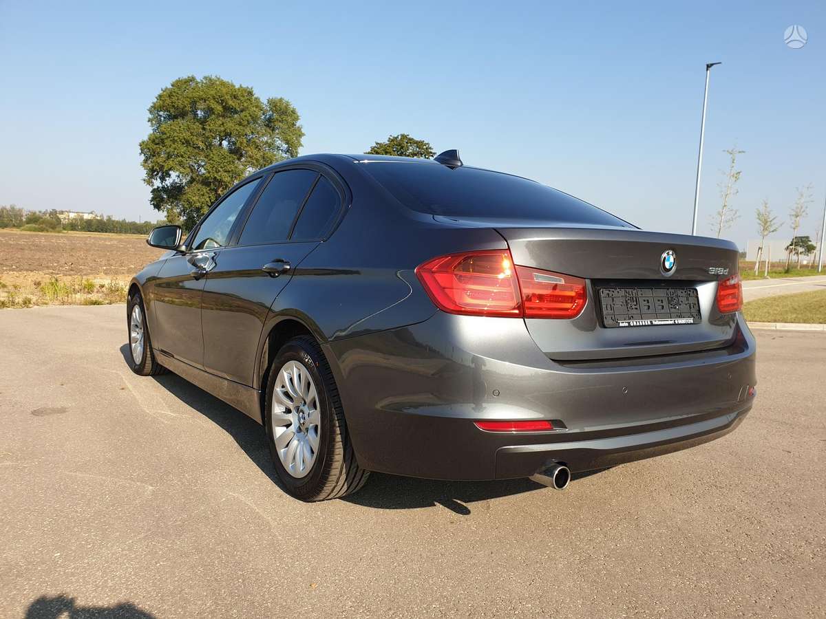 BMW 318, 2.0 l., Седан