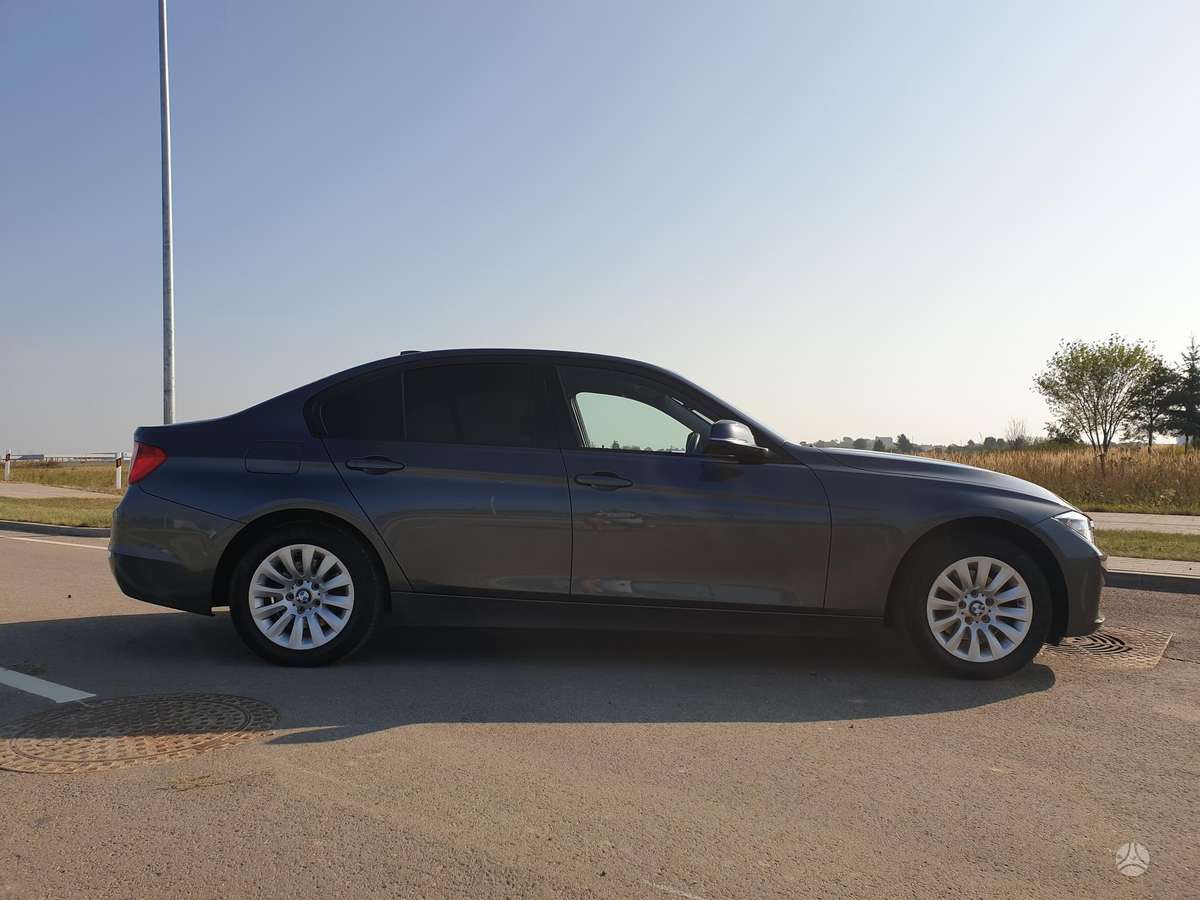 BMW 318, 2.0 l., Седан