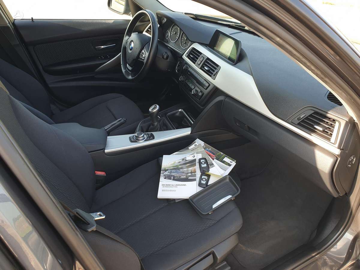 BMW 318, 2.0 l., Седан