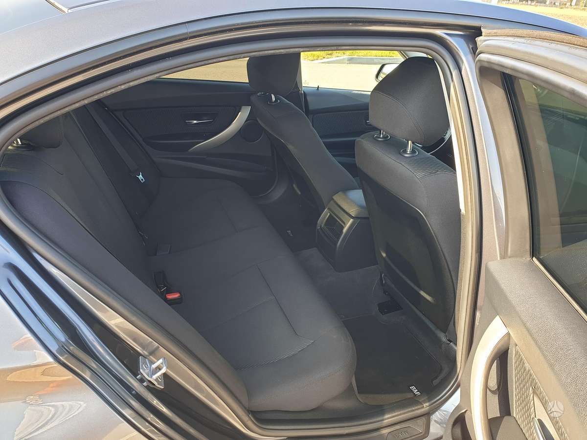 BMW 318, 2.0 l., Седан