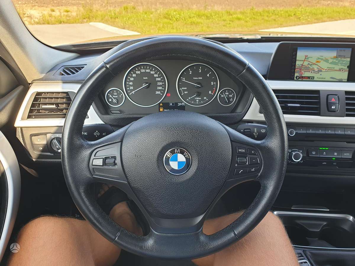 BMW 318, 2.0 l., Седан