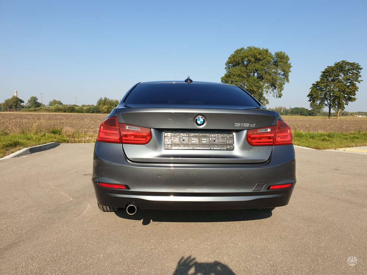 BMW 318, 2.0 l., Седан