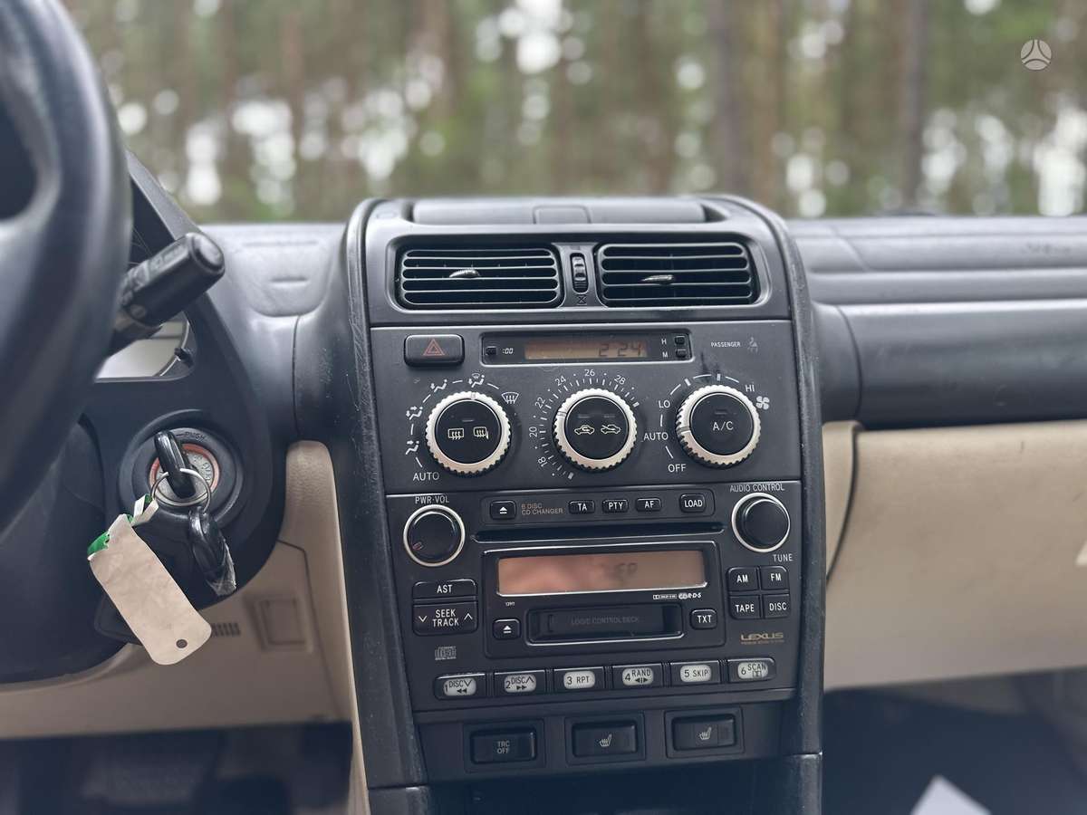 Lexus IS 300, 3.0 l., Универсал
