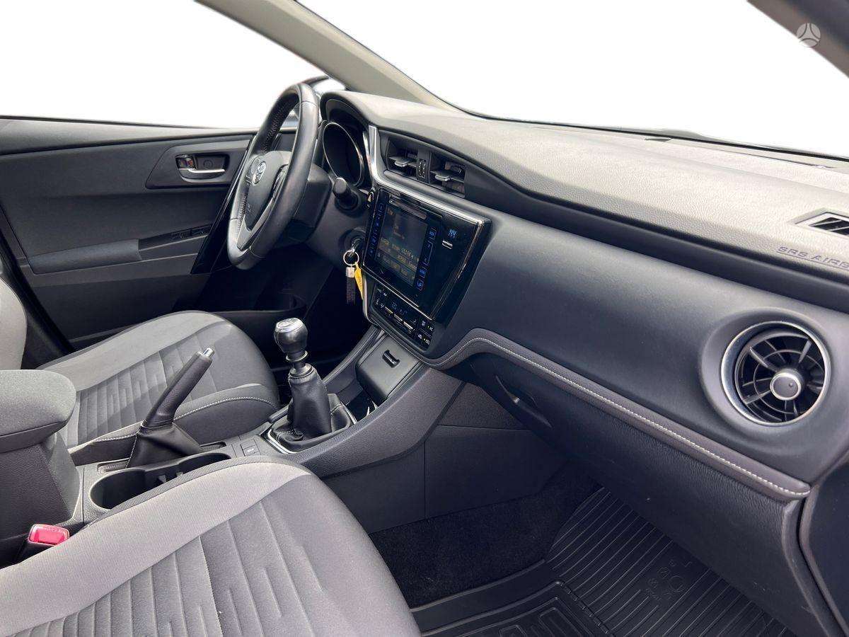 Toyota Auris, 1.2 l., hatchback