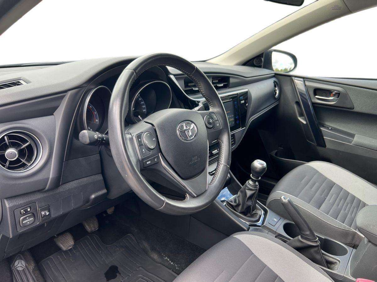 Toyota Auris, 1.2 l., hatchback