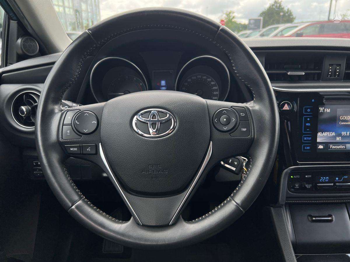 Toyota Auris, 1.2 l., hatchback