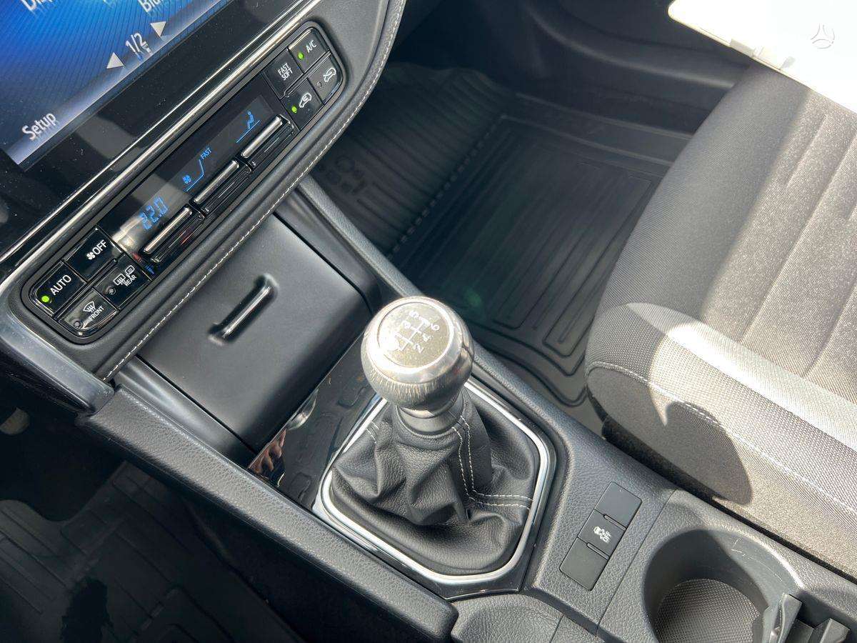 Toyota Auris, 1.2 l., hatchback