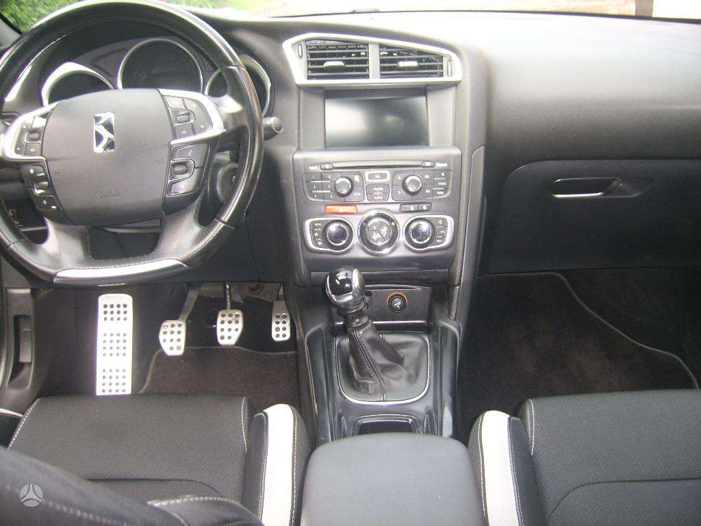 Citroen DS4, 1.6 l., hatchback