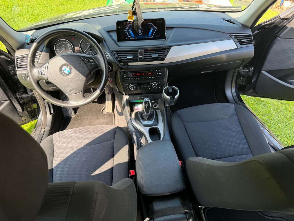 BMW X1, 2.0 l., Хэтчбек