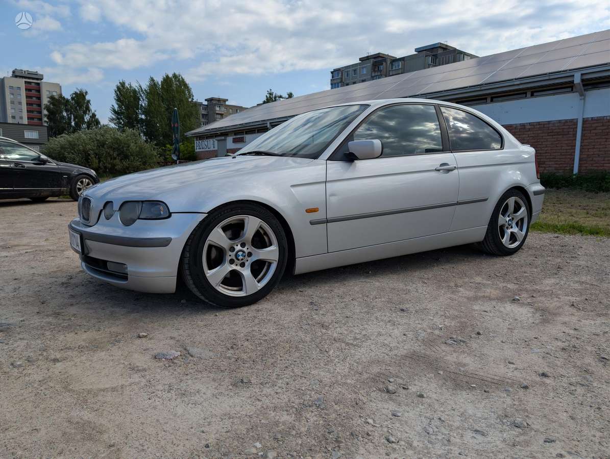 BMW 325, 2.5 l., hatchback