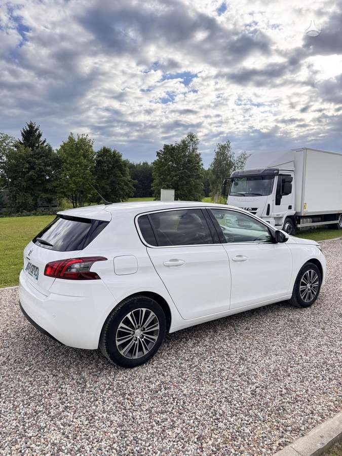Peugeot 308 - 7