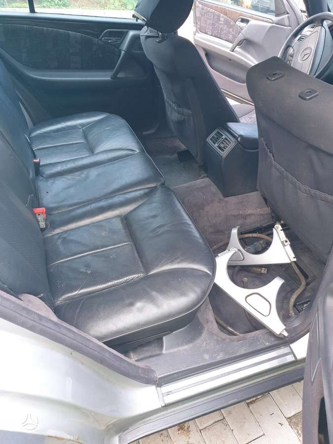Mercedes-Benz E300 Variklio nėra