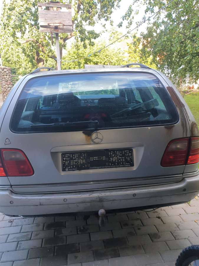 Mercedes-Benz E300 Variklio nėra