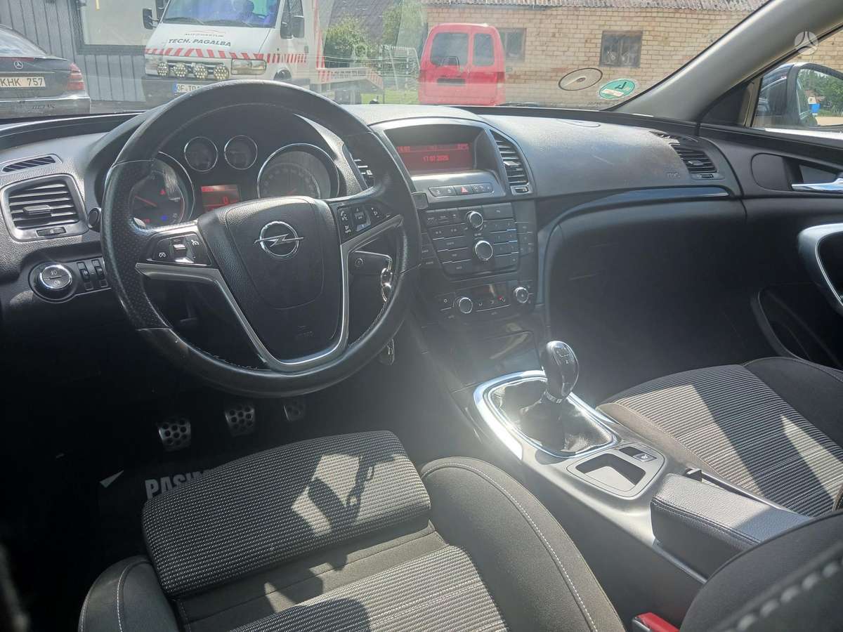Opel Insignia, 2.0 l., wagon