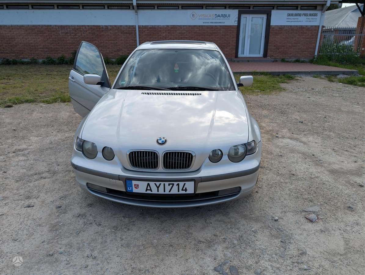 BMW 325, 2.5 l., hatchback