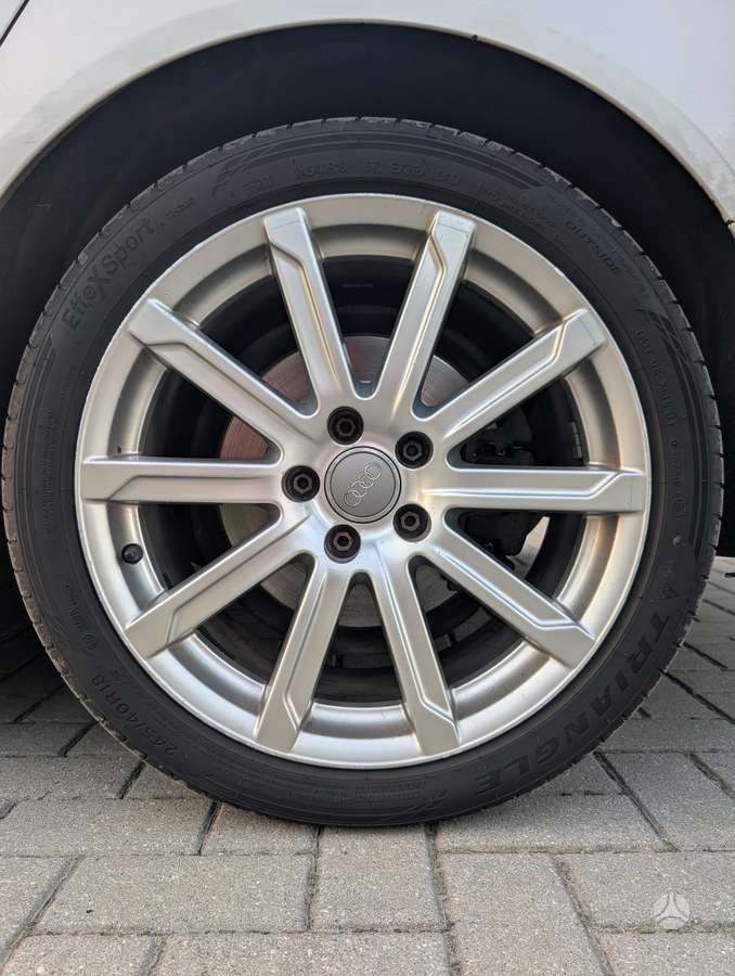 Audi A6, 2.0 l., universalas