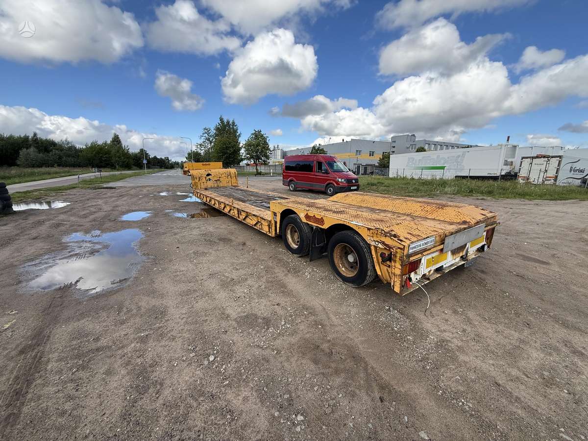 Nooteboom Lowloader, spec. piekabe un puspiekabe