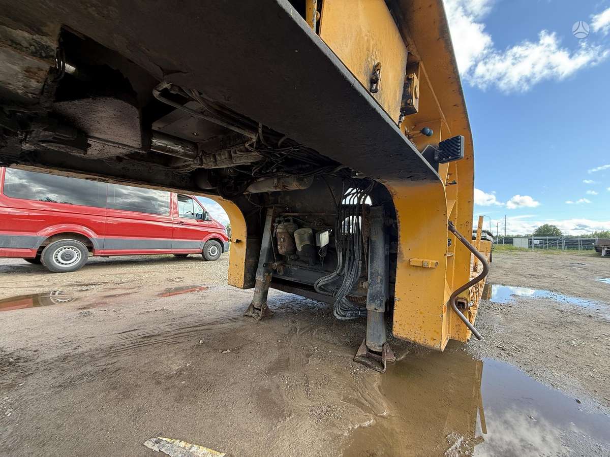 Nooteboom Lowloader, spec. piekabe un puspiekabe
