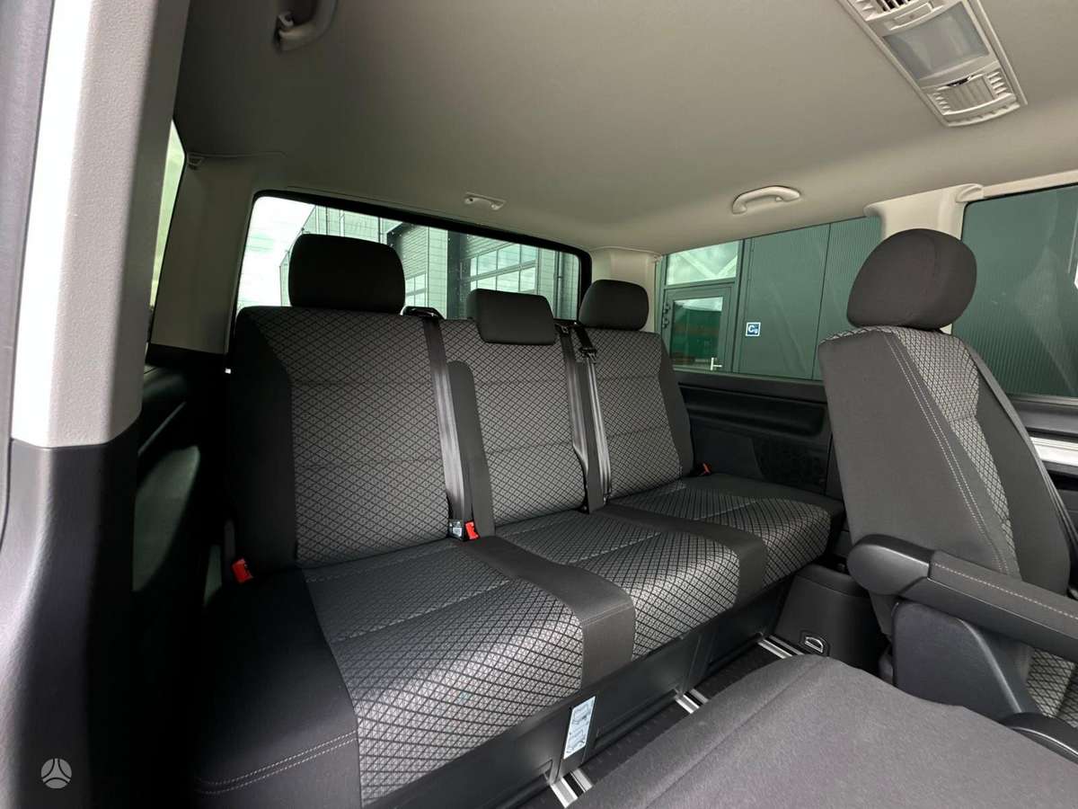 Volkswagen Multivan - 11
