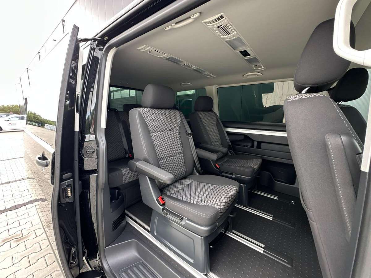 Volkswagen Multivan - 12