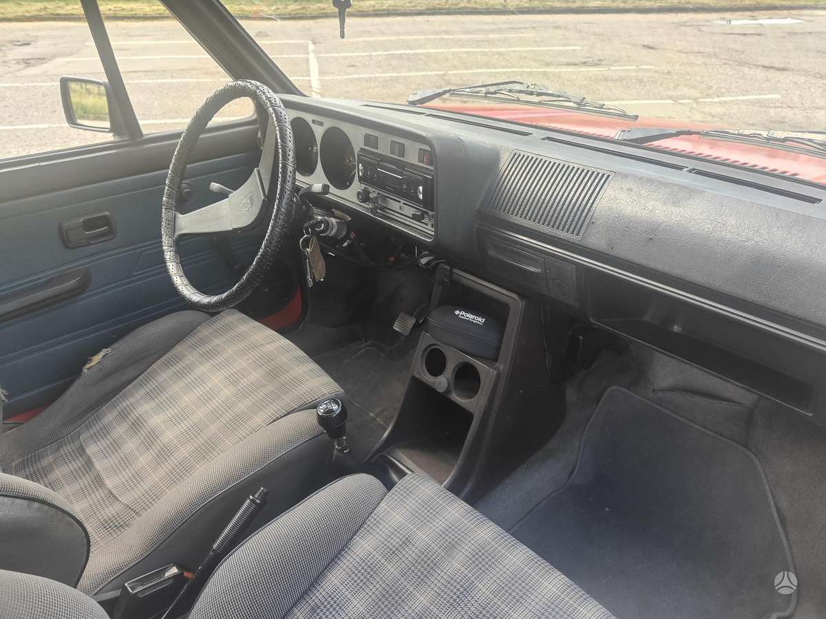 Volkswagen Golf - 10