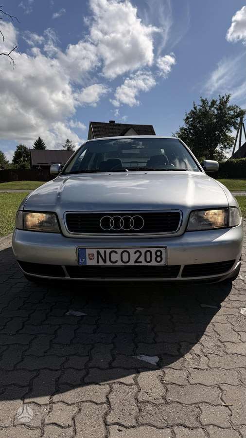 Audi A4, 1.6 l., Седан