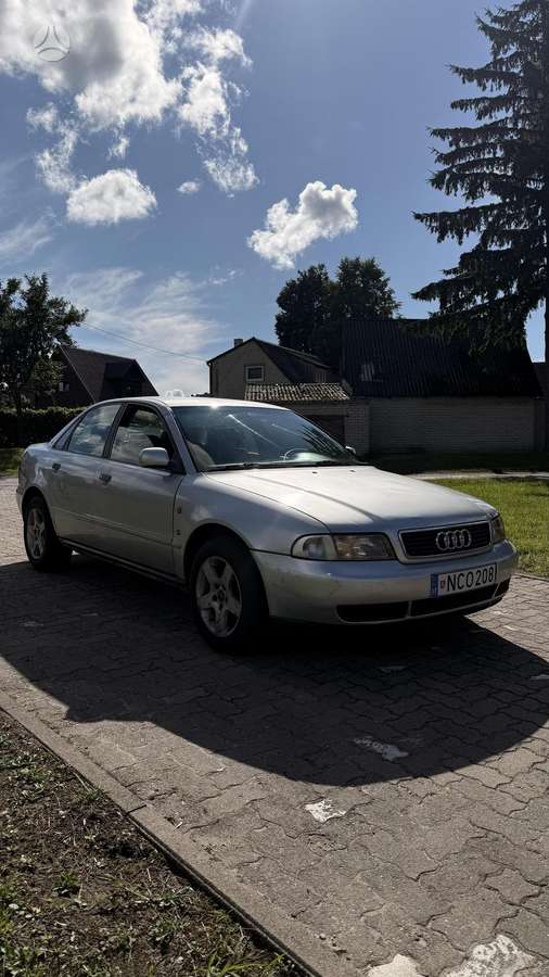 Audi A4, 1.6 l., Седан