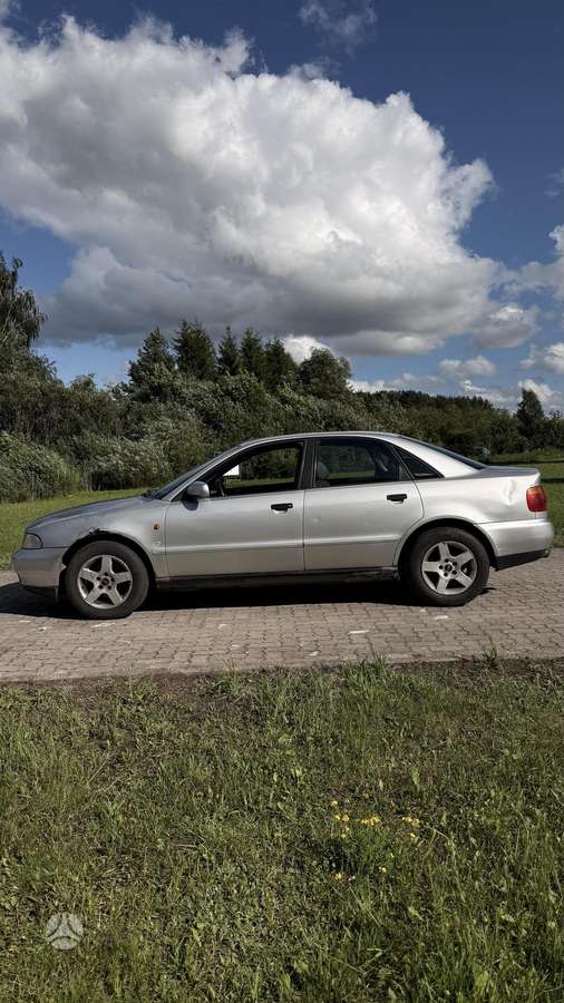 Audi A4, 1.6 l., Седан