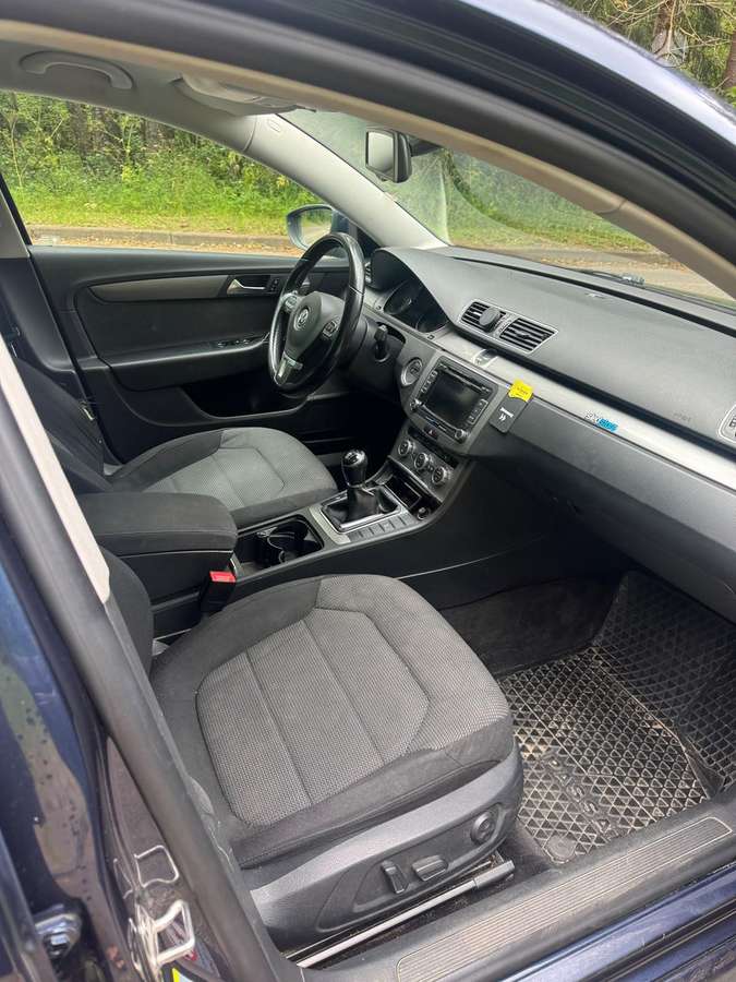 Volkswagen Passat - 6