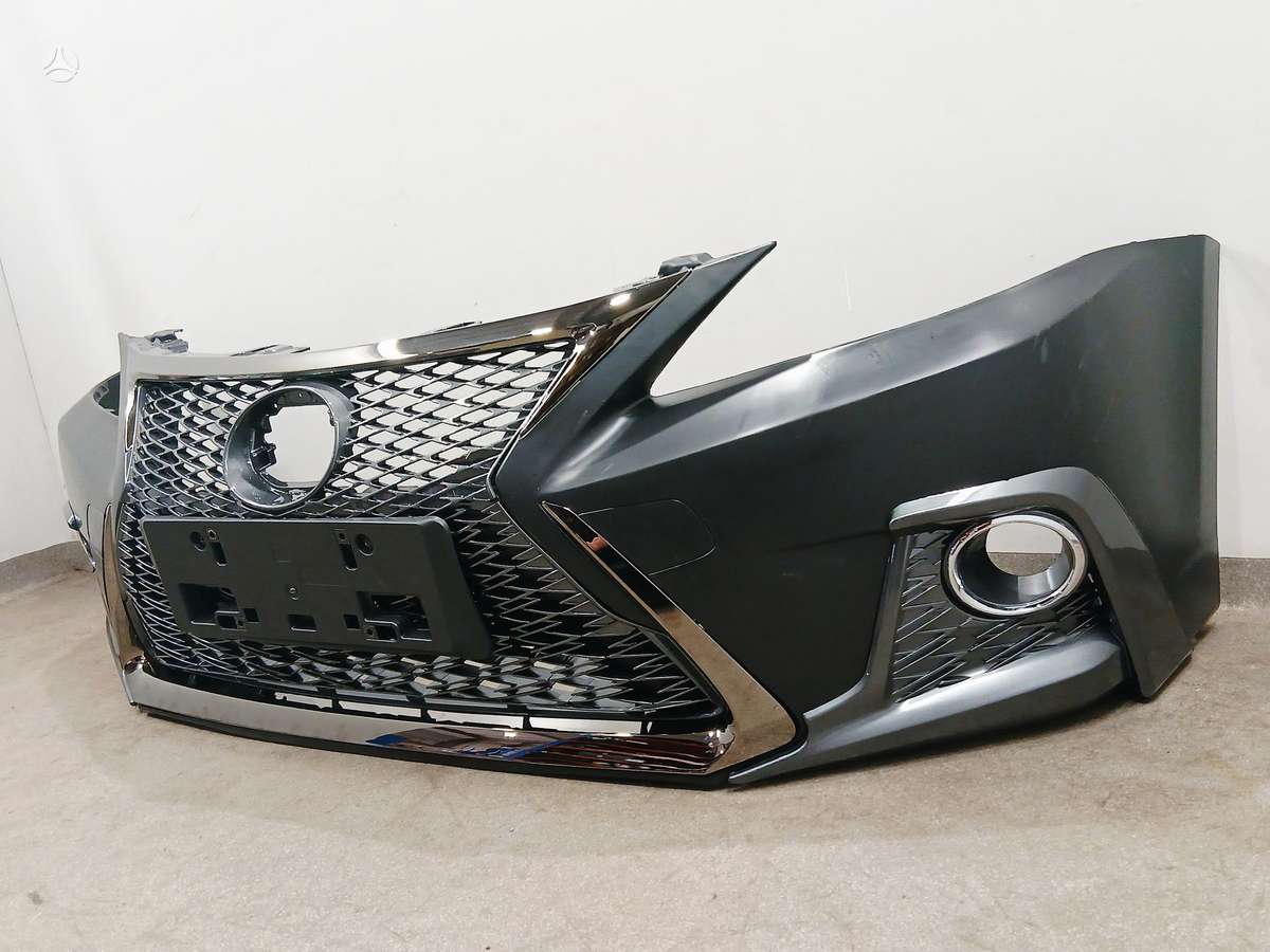 Lexus CT 200h bumper reinforcement