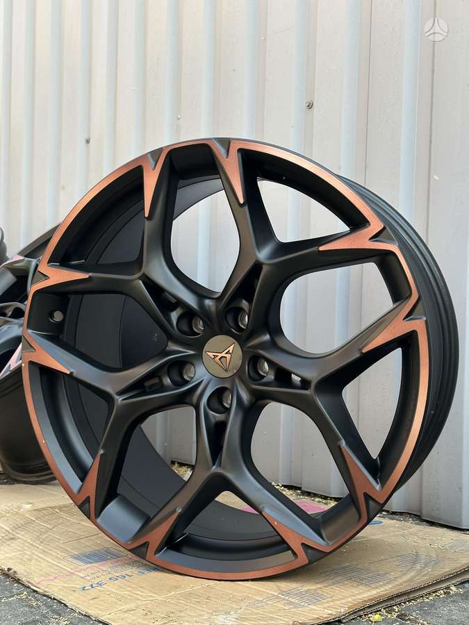Cupra Formentor VZ5 2025, light alloy, R20