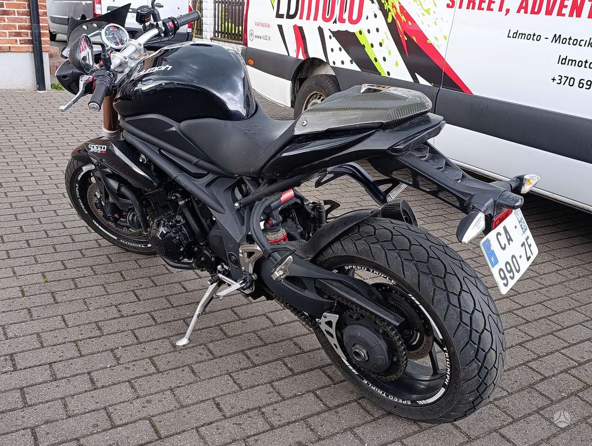 Triumph Speed Triple 1050cc, street / classic