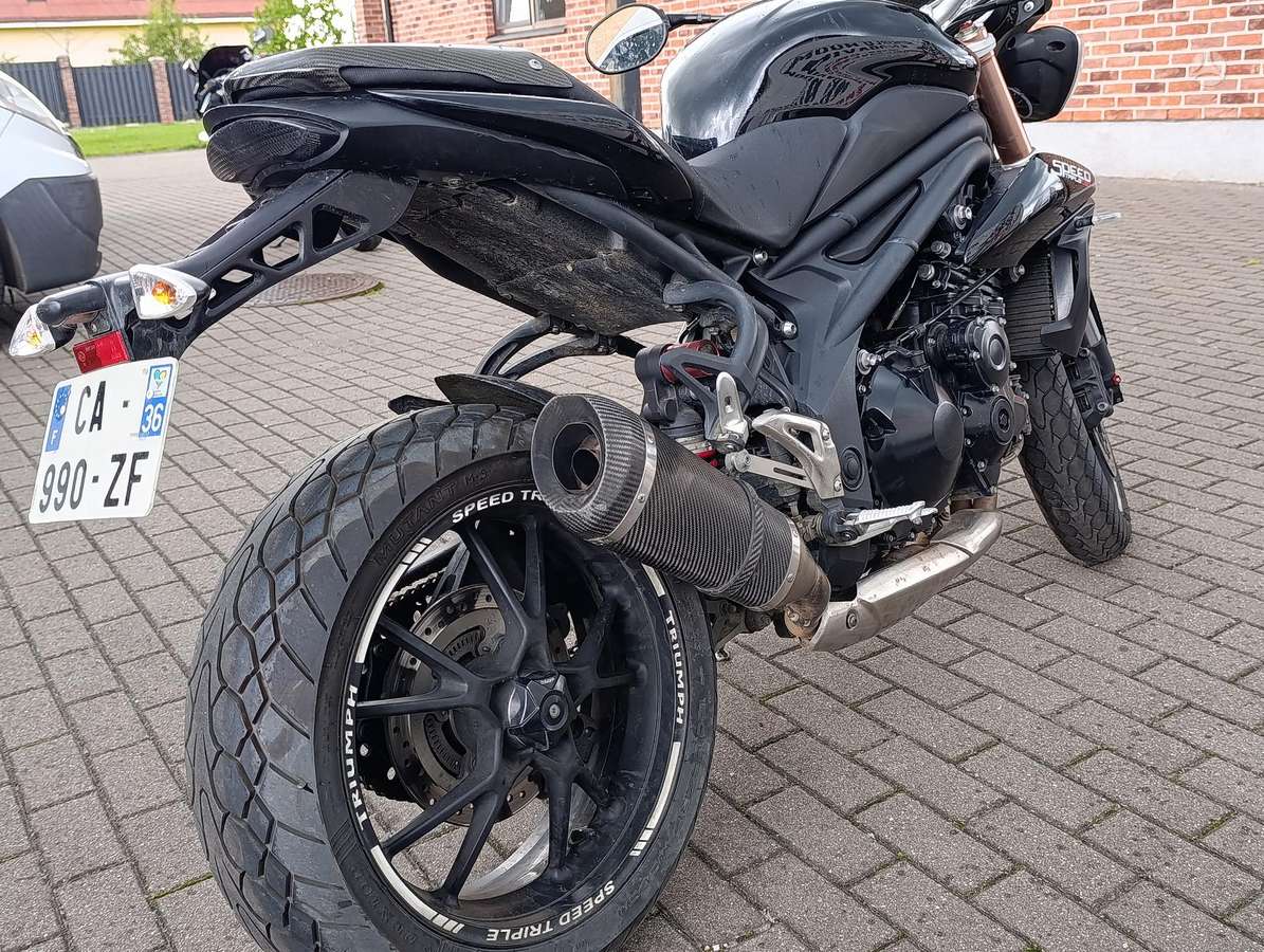Triumph Speed Triple 1050cc, street / classic