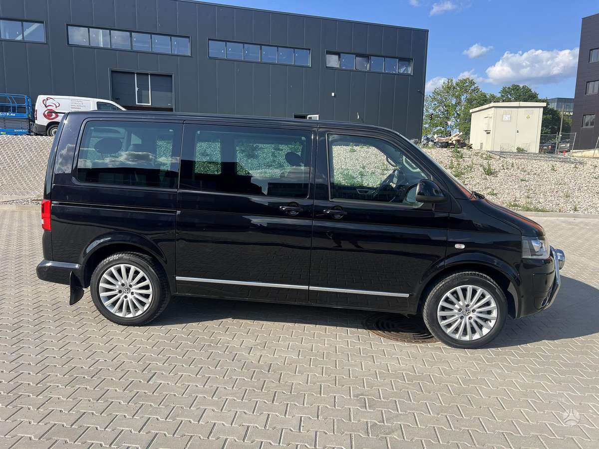 Volkswagen Multivan - 10