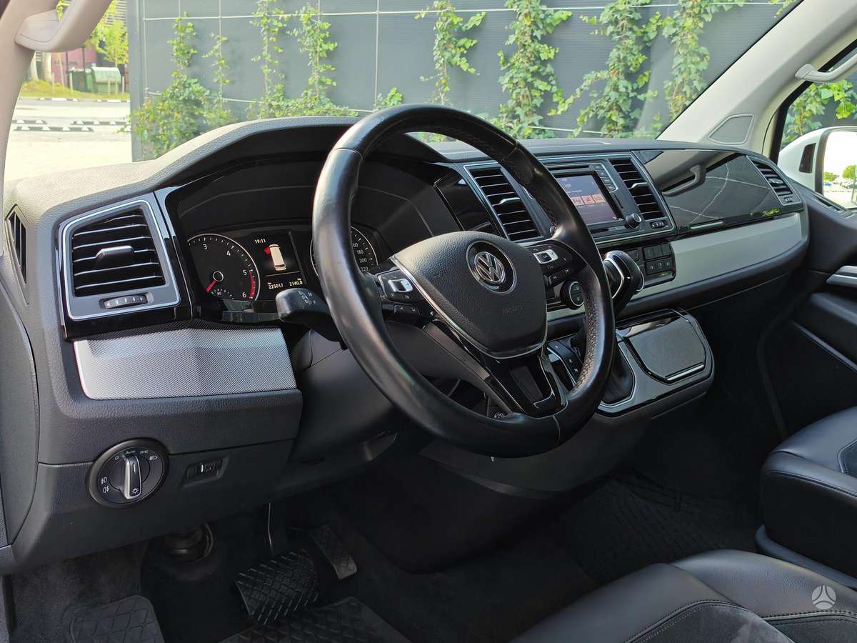 Volkswagen Multivan, 2.0 l., Минивэн