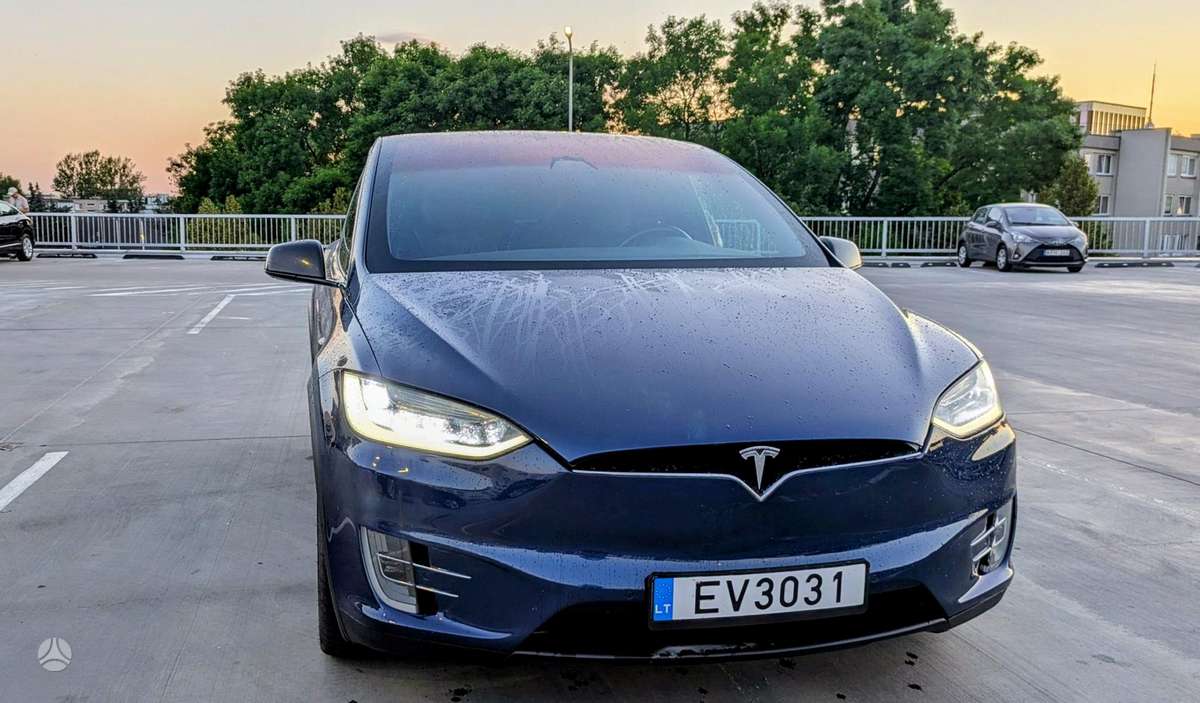 Tesla Model X, 75 kWh, off-road / crossover