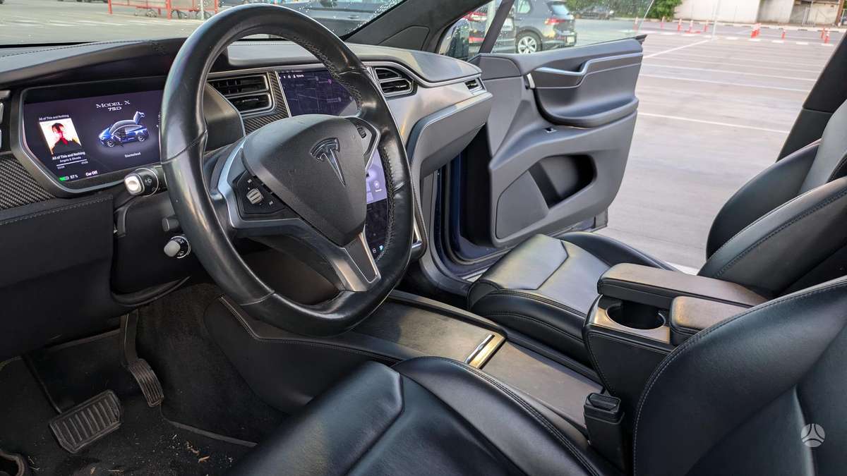 Tesla Model X, 75 kWh, off-road / crossover