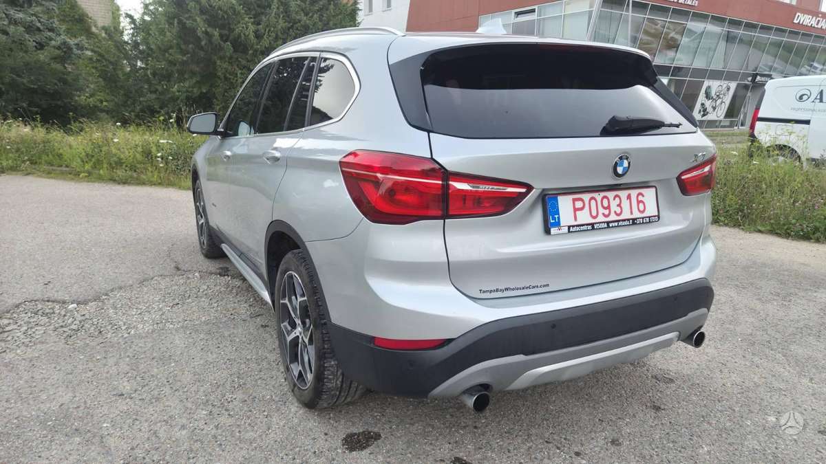 BMW X1, 2.0 l., Внедорожник / Кроссовер