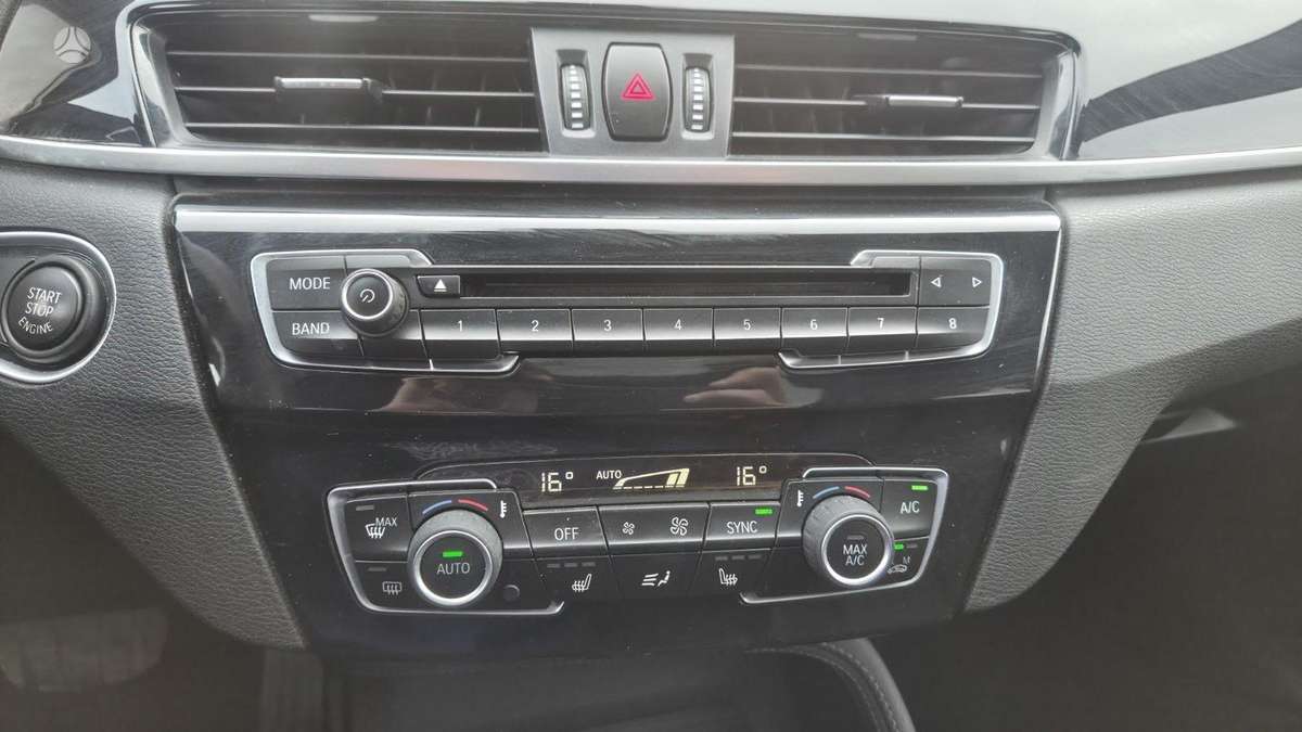 BMW X1, 2.0 l., Внедорожник / Кроссовер