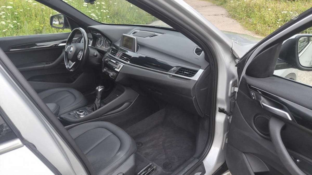BMW X1, 2.0 l., Внедорожник / Кроссовер
